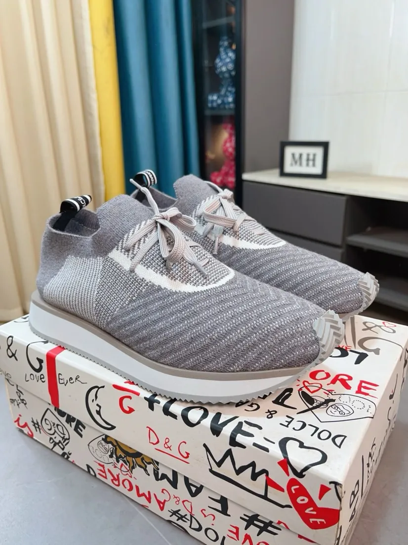 Men's shoes 💰400🌹🌹"Dolce & Gabbana DG" original imported flying weave ➕ sheepskin lining, light, comfortable and versatile, original special outsole 🔥favored by trendy men. Welcome to compare quality 🔥exquisite luxury, super A level! Version comparison, no difference at all! Code number 36-46